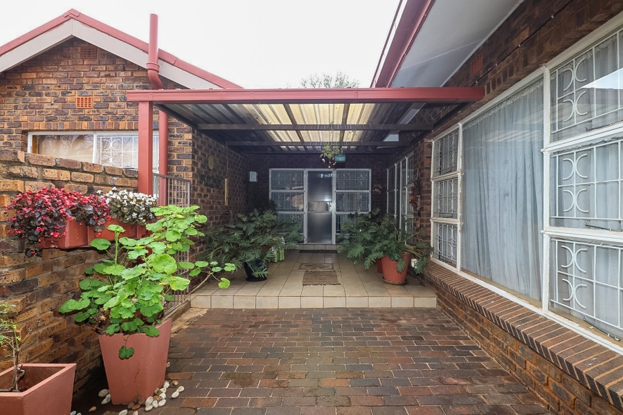 4 Bedroom Property for Sale in Stilfontein Ext 4 North West